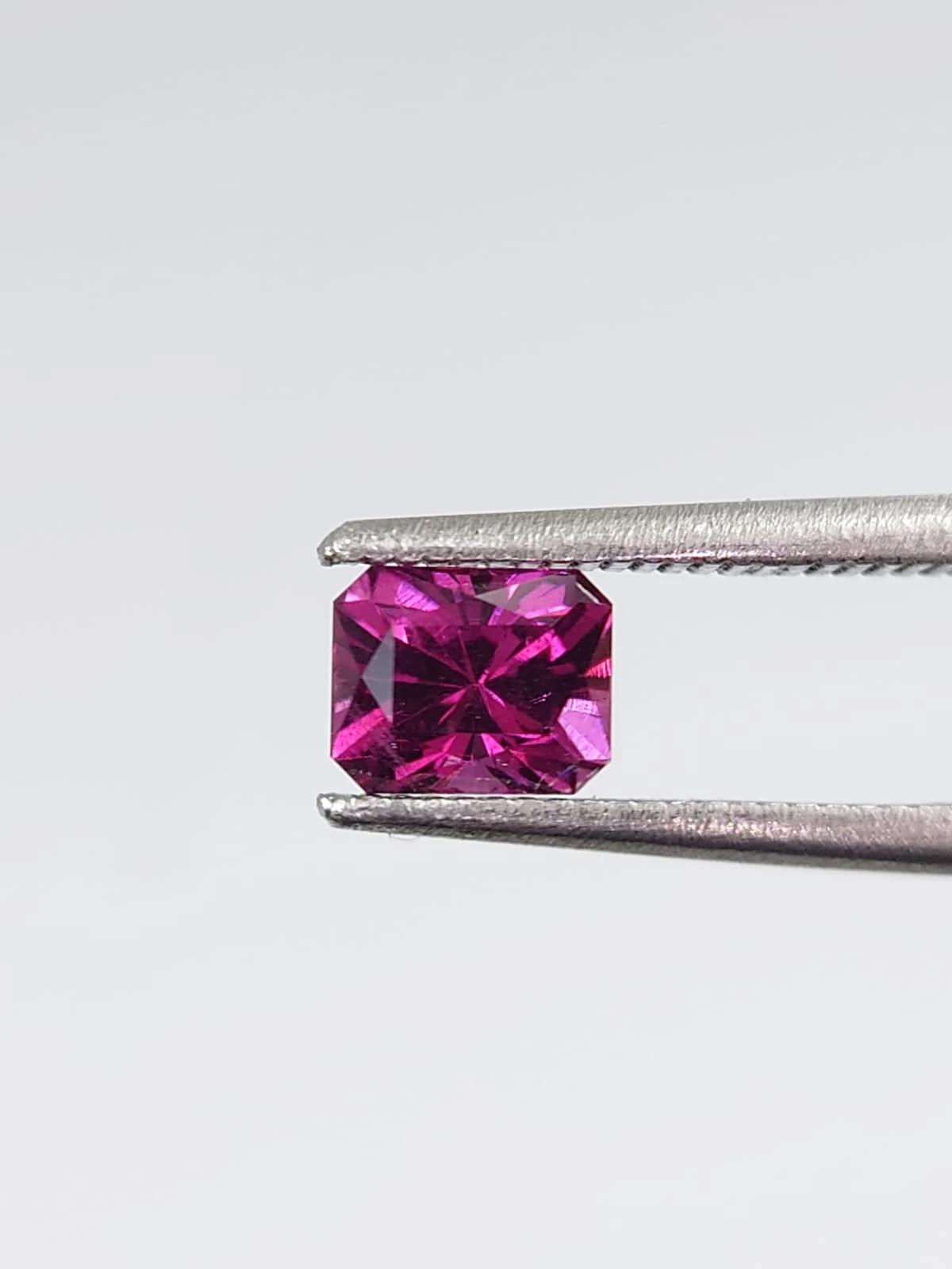 0.86ct Natural Umbalite Garnet from Malawi — view 4